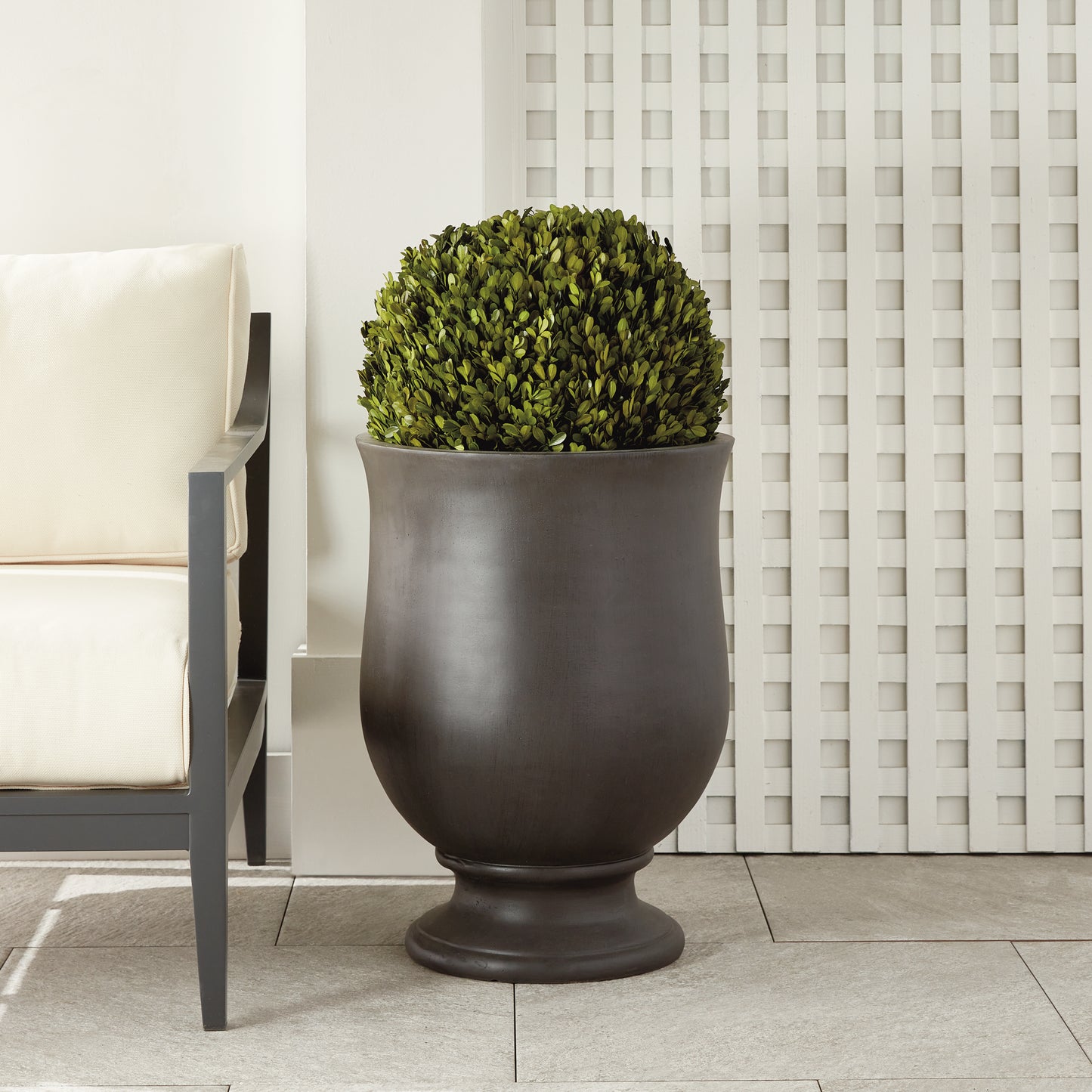 FibreClay Josie Round Footed Planter - 24"
